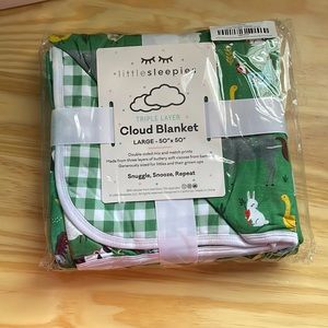 New in package little sleepies cloud blanket